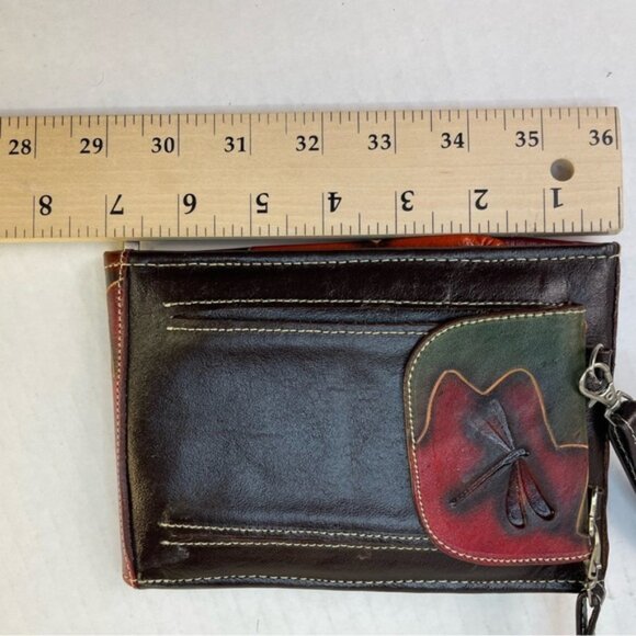 Purse with butterfly pattern - Picture 8 of 10